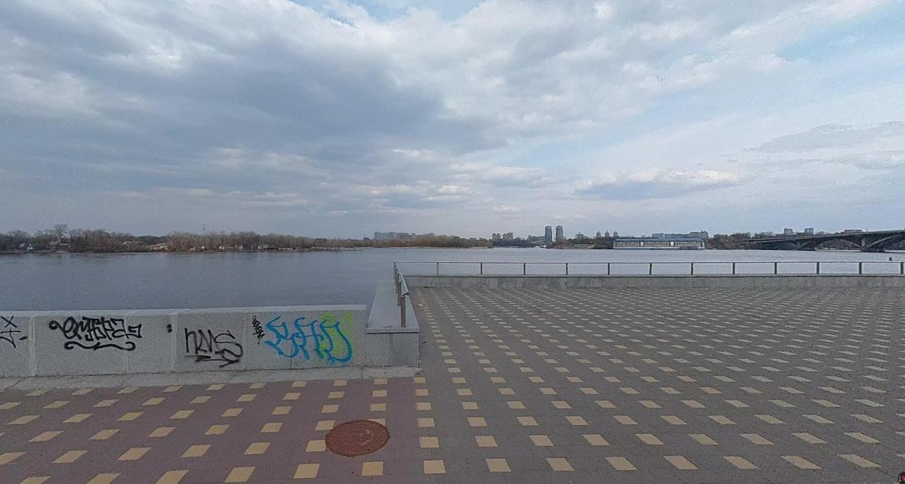 Київ (Набережне шосе)